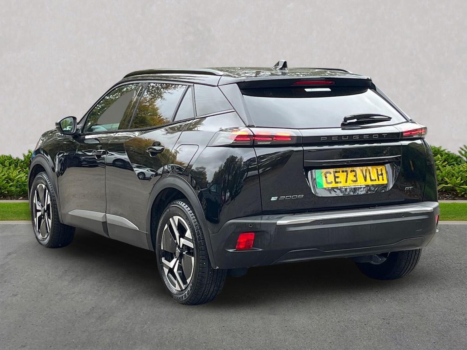 Used Peugeot 2008 2023 for sale - 76352498: Photo 2