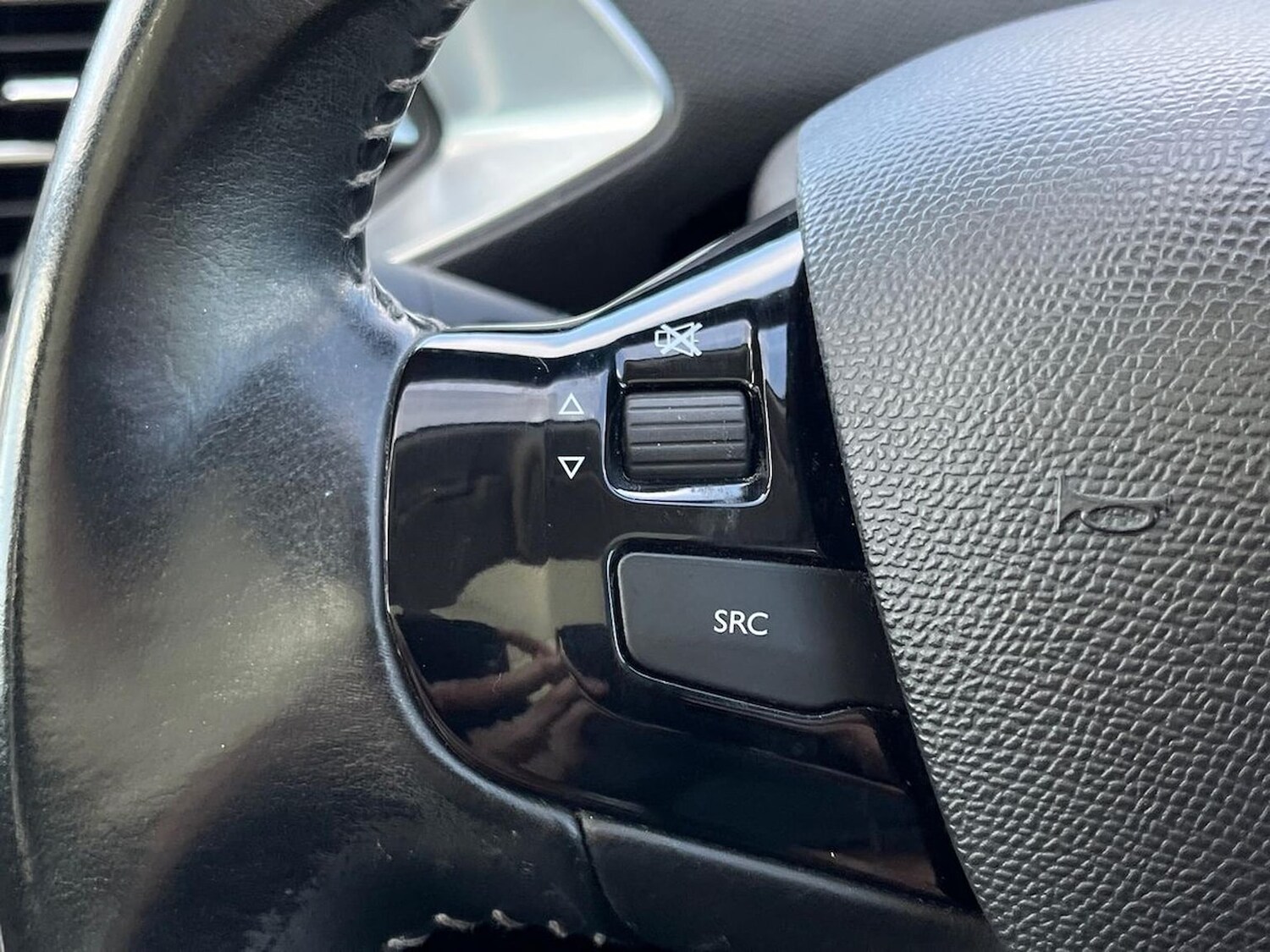 Used Peugeot 308 2014 for sale - 78196339: Photo 28