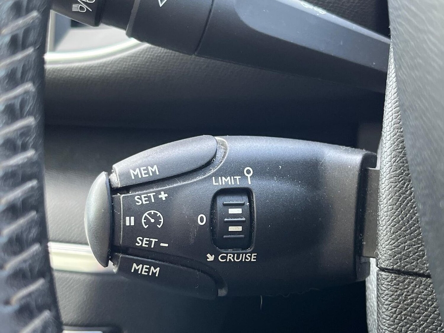 Used Peugeot 308 2014 for sale - 78196339: Photo 32