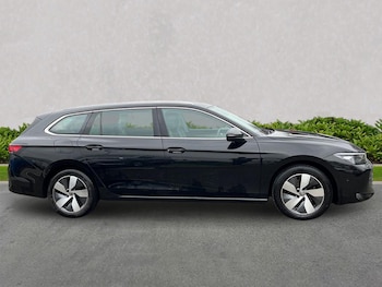 Used Volkswagen Passat 2024 for sale - 78454673: Photo