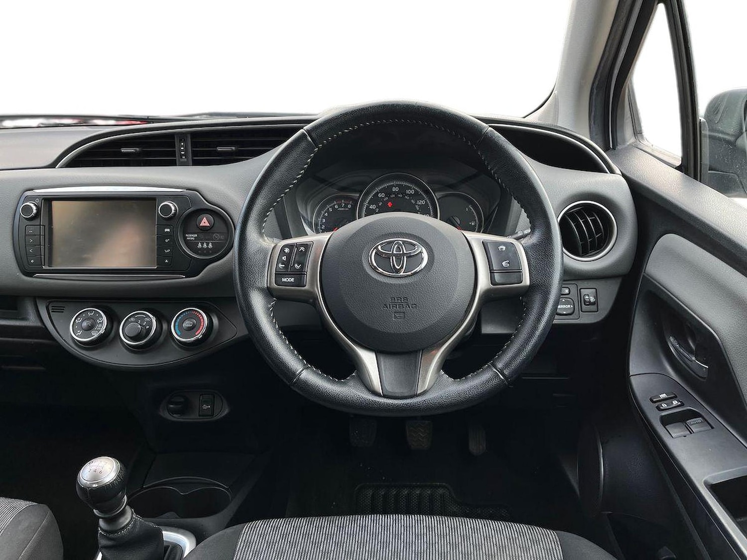 Used Toyota Yaris 2015 for sale - 76725820: Photo 10