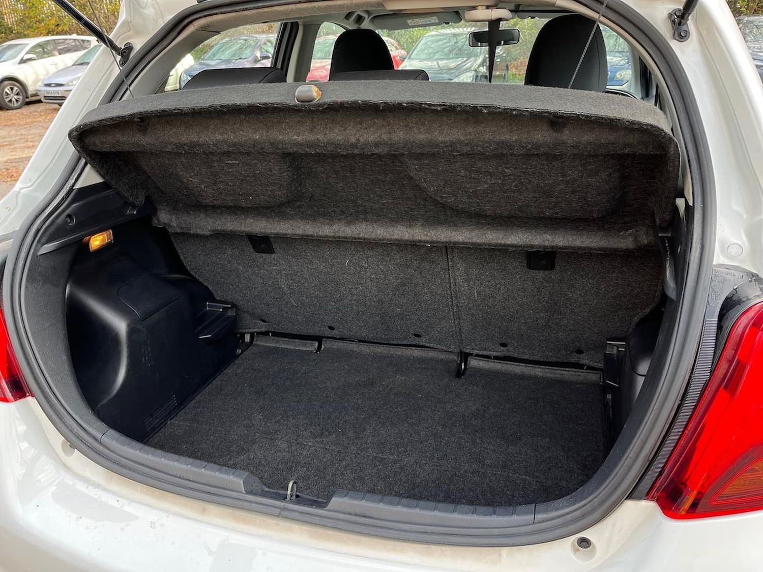 Used Toyota Yaris 2015 for sale - 76725820: Photo 18