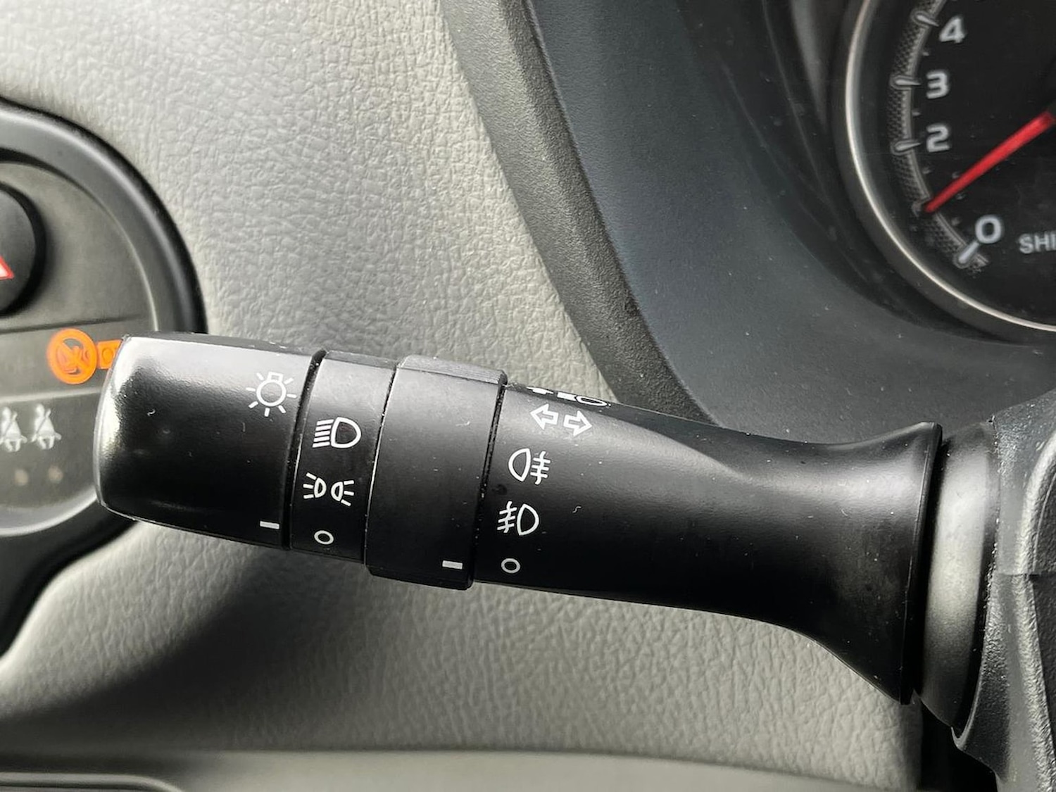 Used Toyota Yaris 2015 for sale - 76725820: Photo 29