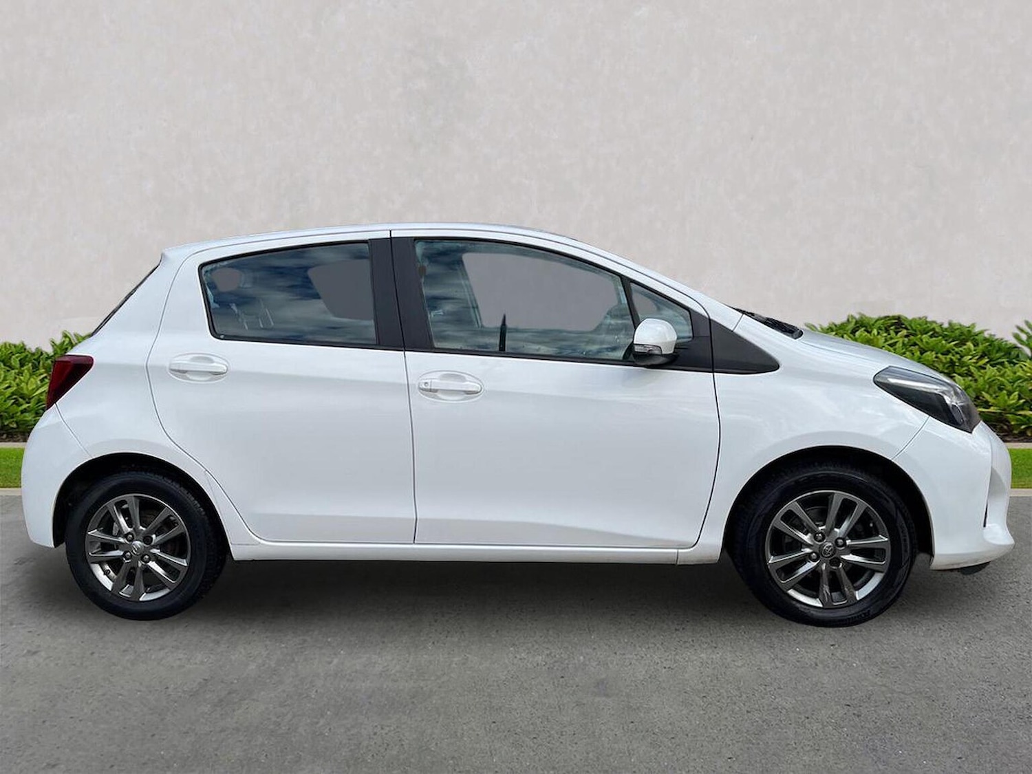 Used Toyota Yaris 2015 for sale - 76725820: Photo 3