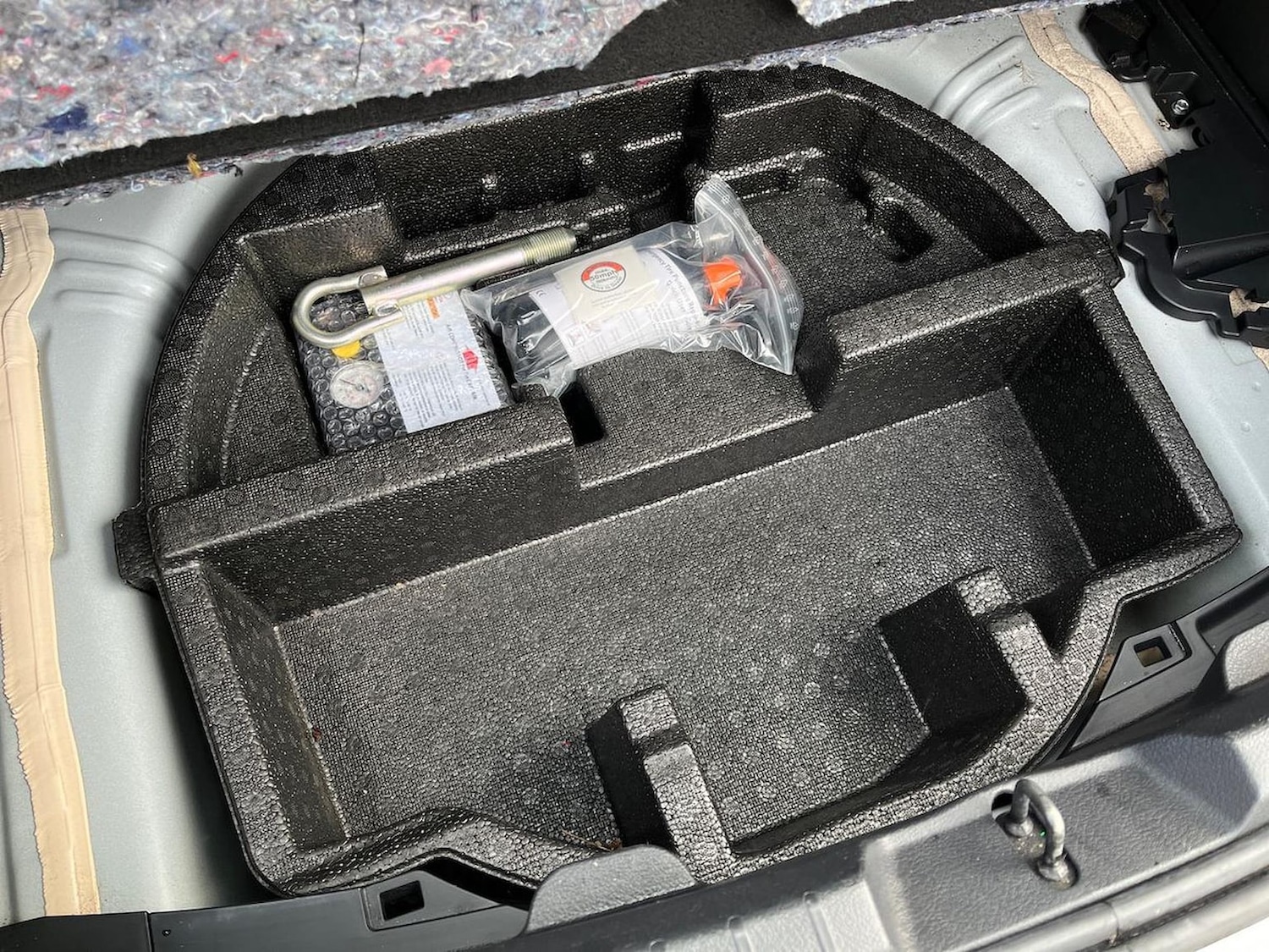 Used Toyota Yaris 2015 for sale - 76725820: Photo 45