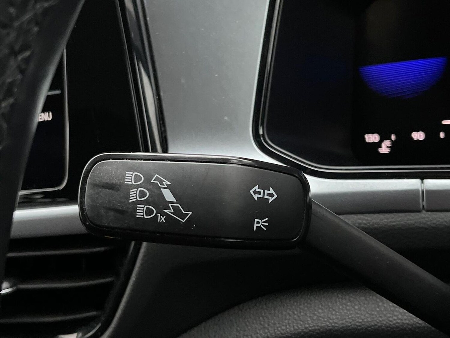 Used Volkswagen T-Roc 2023 for sale - 77488571: Photo 28