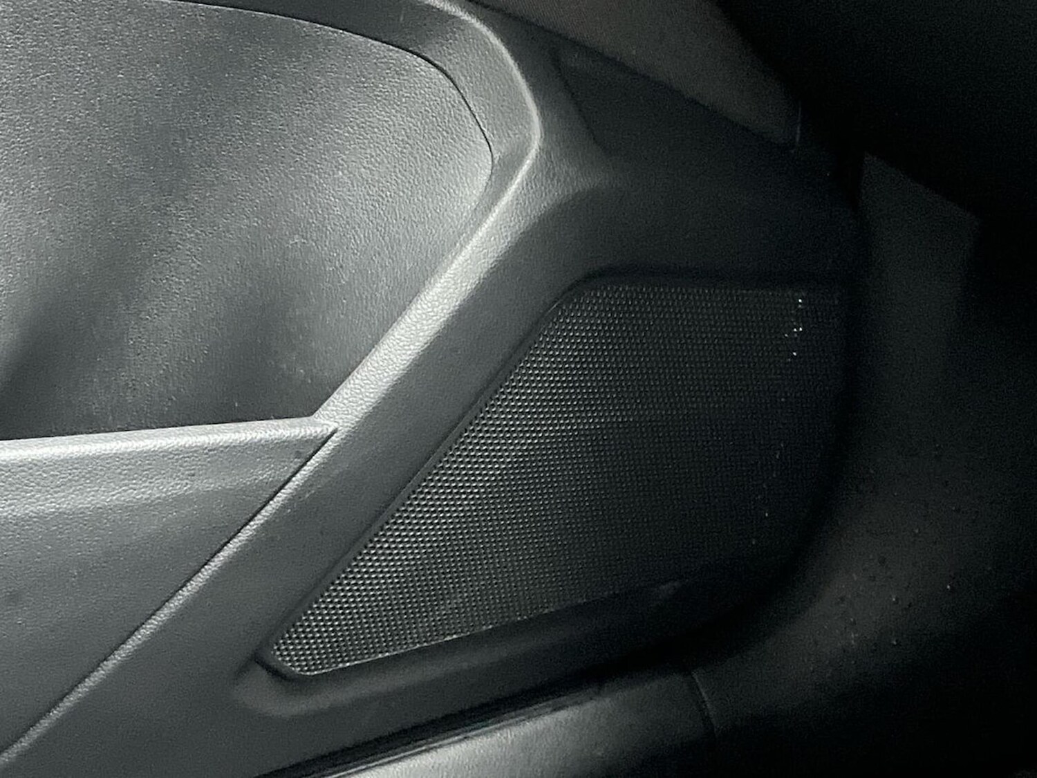 Used Volkswagen T-Roc 2023 for sale - 77488571: Photo 31