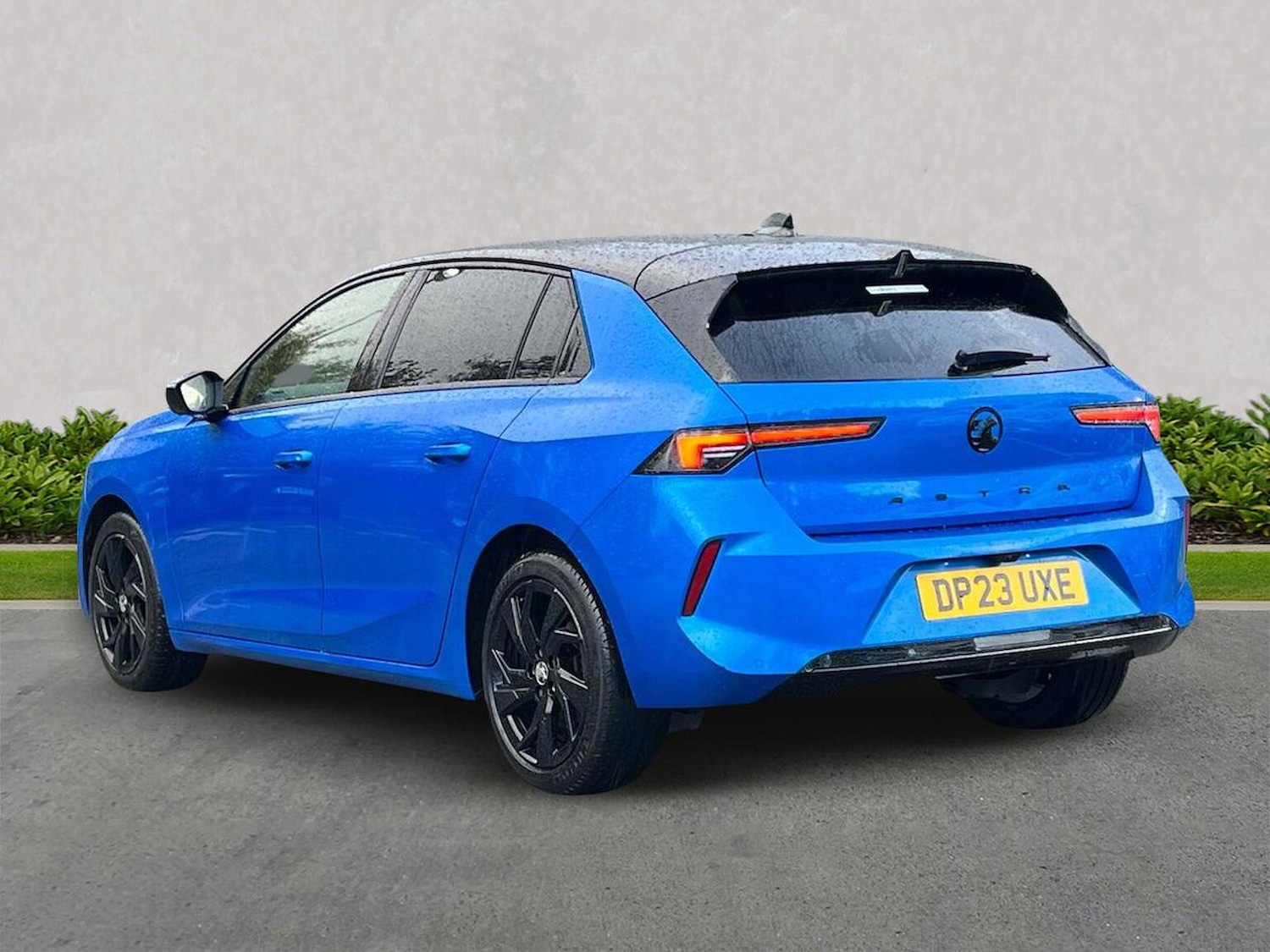 Used Vauxhall Astra 2023 for sale - 76369158: Photo 2