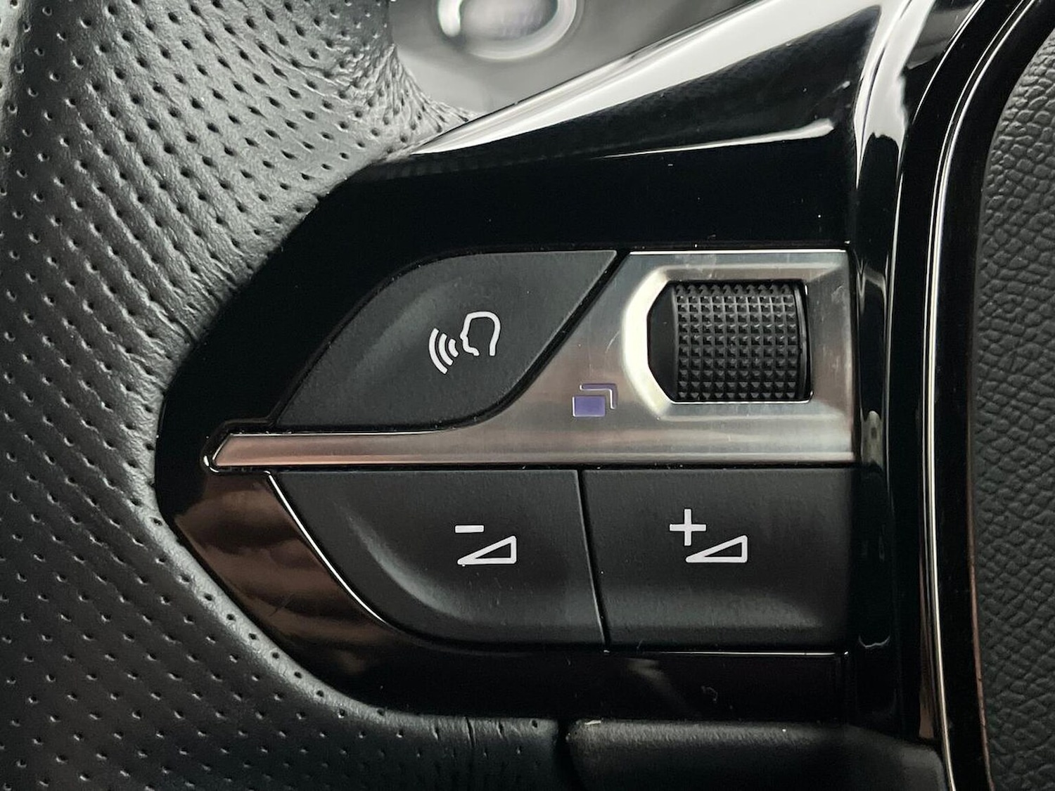 Used Peugeot 2008 2022 for sale - 76583262: Photo 27