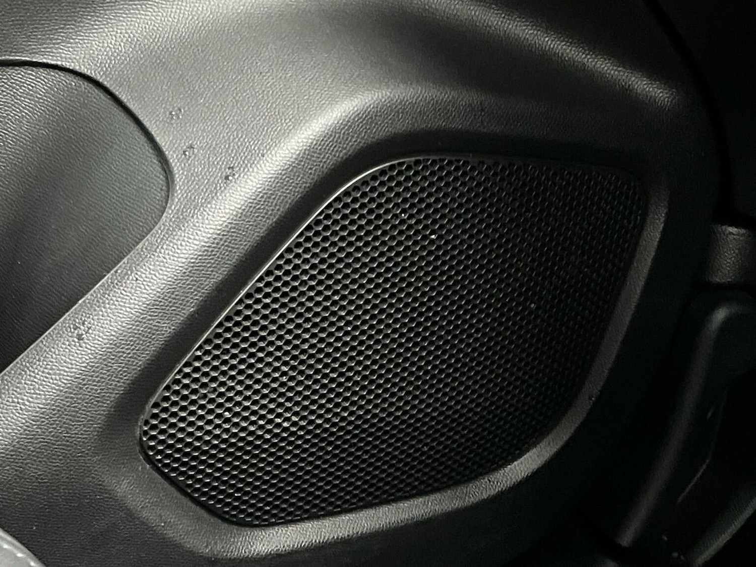 Used Peugeot 2008 2022 for sale - 76583262: Photo 32