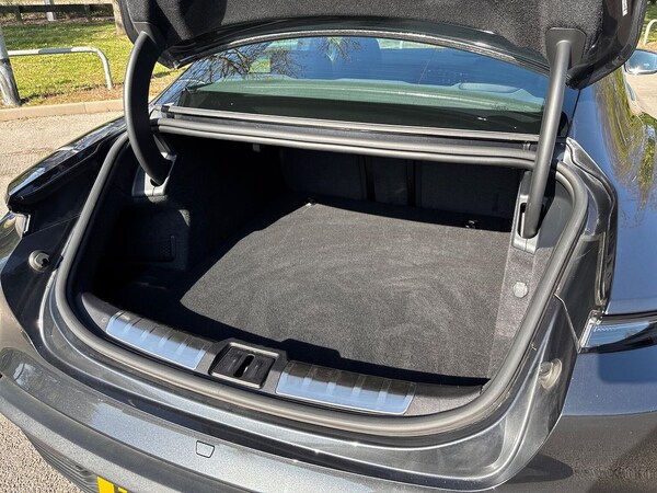 Used Porsche Taycan 2022 for sale - 75513108: Photo 17