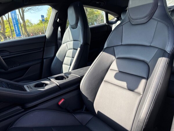 Used Porsche Taycan 2022 for sale - 75513108: Photo 32