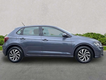 Used Volkswagen Polo 2024 for sale - 78615046: Photo