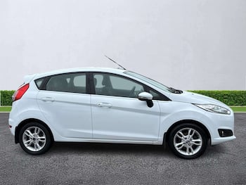 Used Ford Fiesta 2015 for sale - 79710526: Photo
