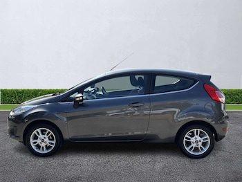 Used Ford Fiesta 2016 for sale - 79483043: Photo