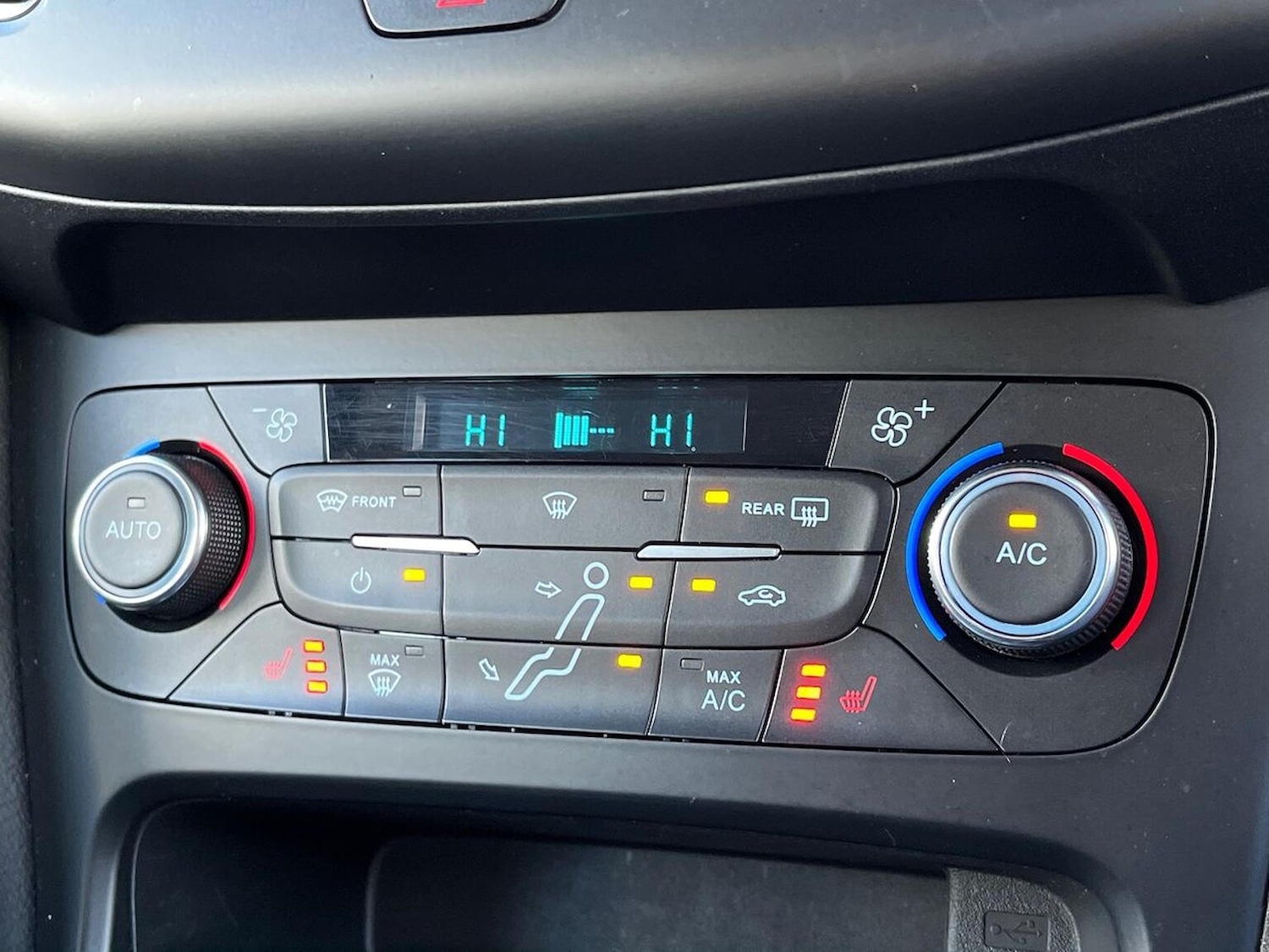 Used Ford Focus 2017 for sale - 76387222: Photo 12