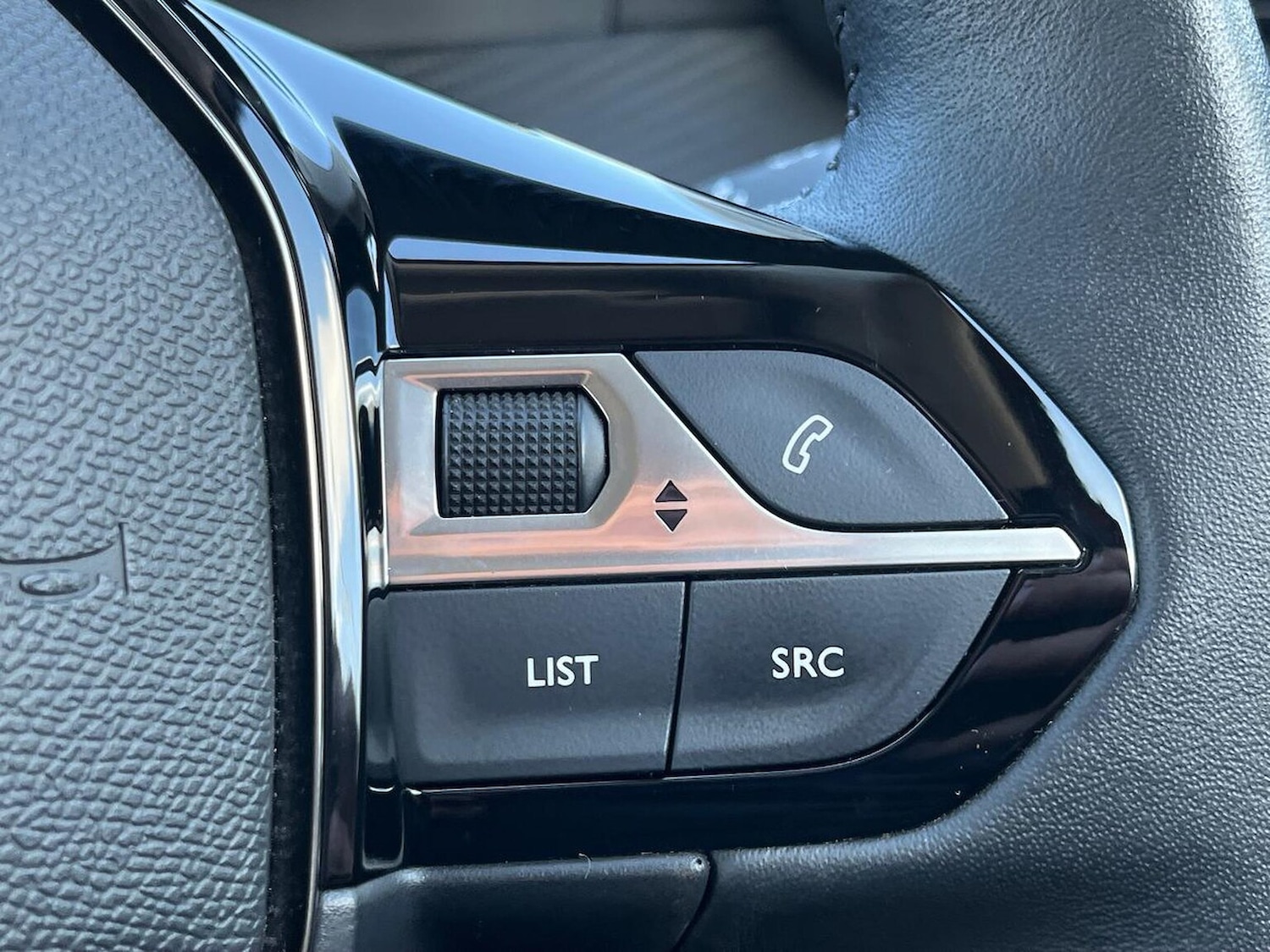 Used Peugeot 2008 2022 for sale - 76906310: Photo 28