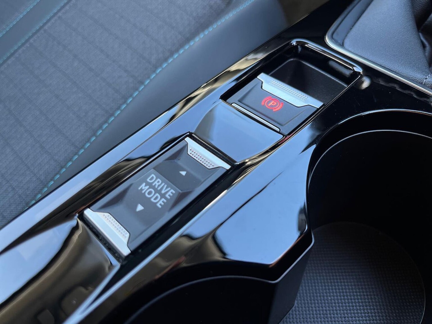 Used Peugeot 2008 2022 for sale - 76906310: Photo 42