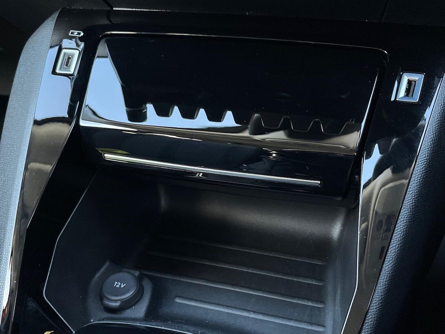 Used Peugeot 2008 2022 for sale - 76906310: Photo 44