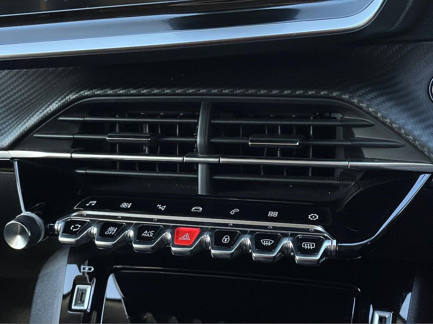 Used Peugeot 2008 2022 for sale - 76906310: Photo 46