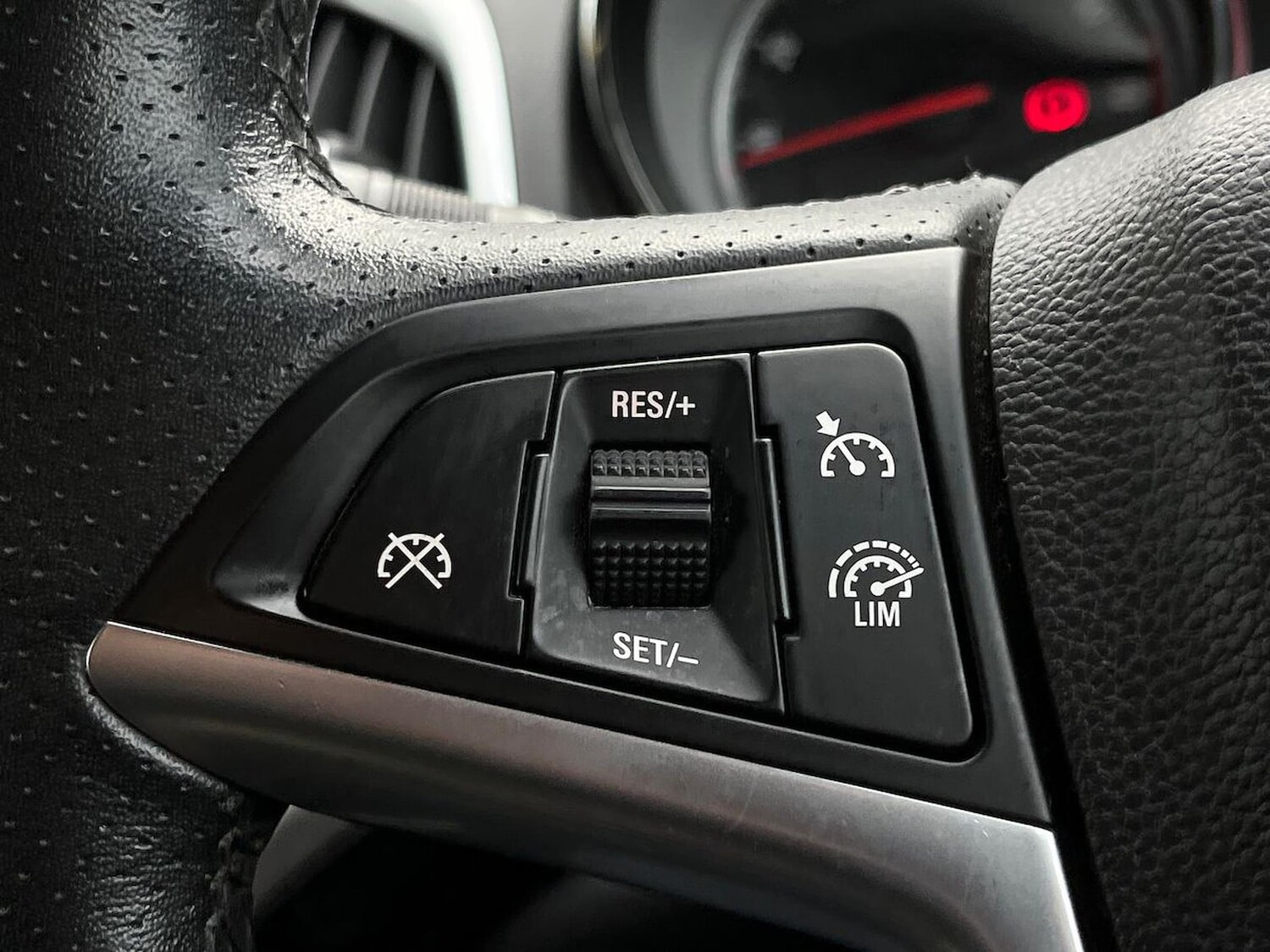 Used Vauxhall Astra 2014 for sale - 76335138: Photo 26