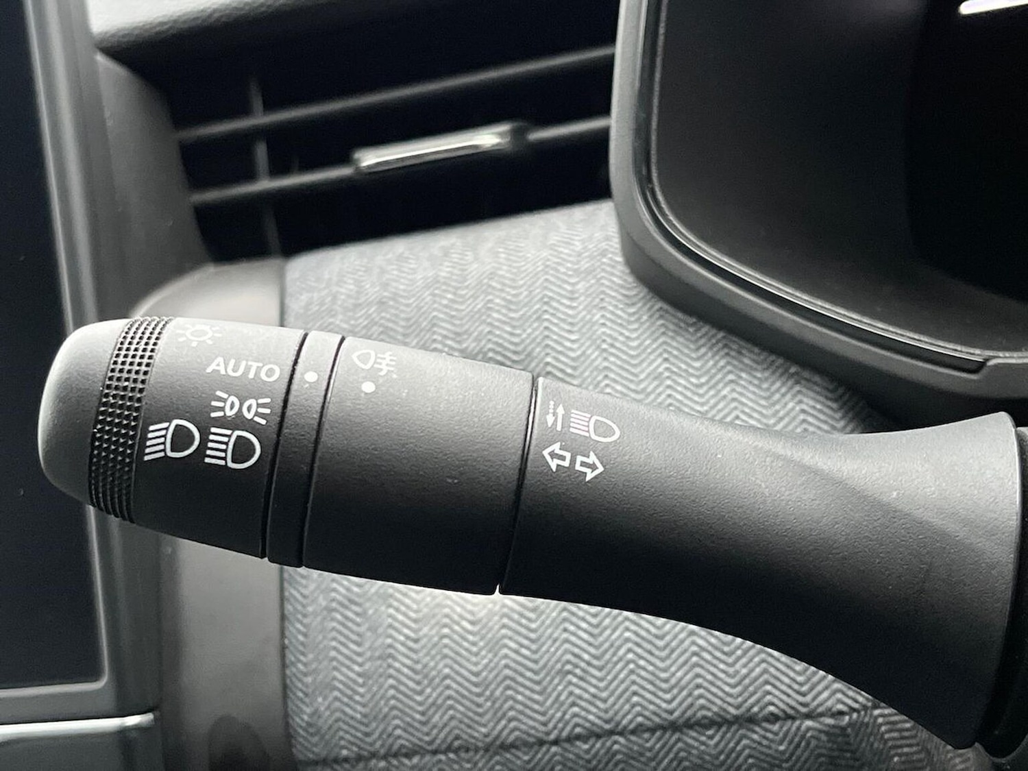 Used Renault Clio 2024 for sale - 76770052: Photo 29