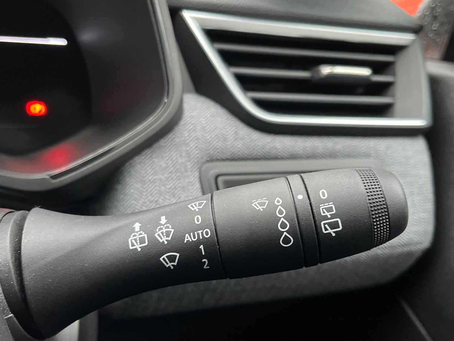 Used Renault Clio 2024 for sale - 76770052: Photo 30