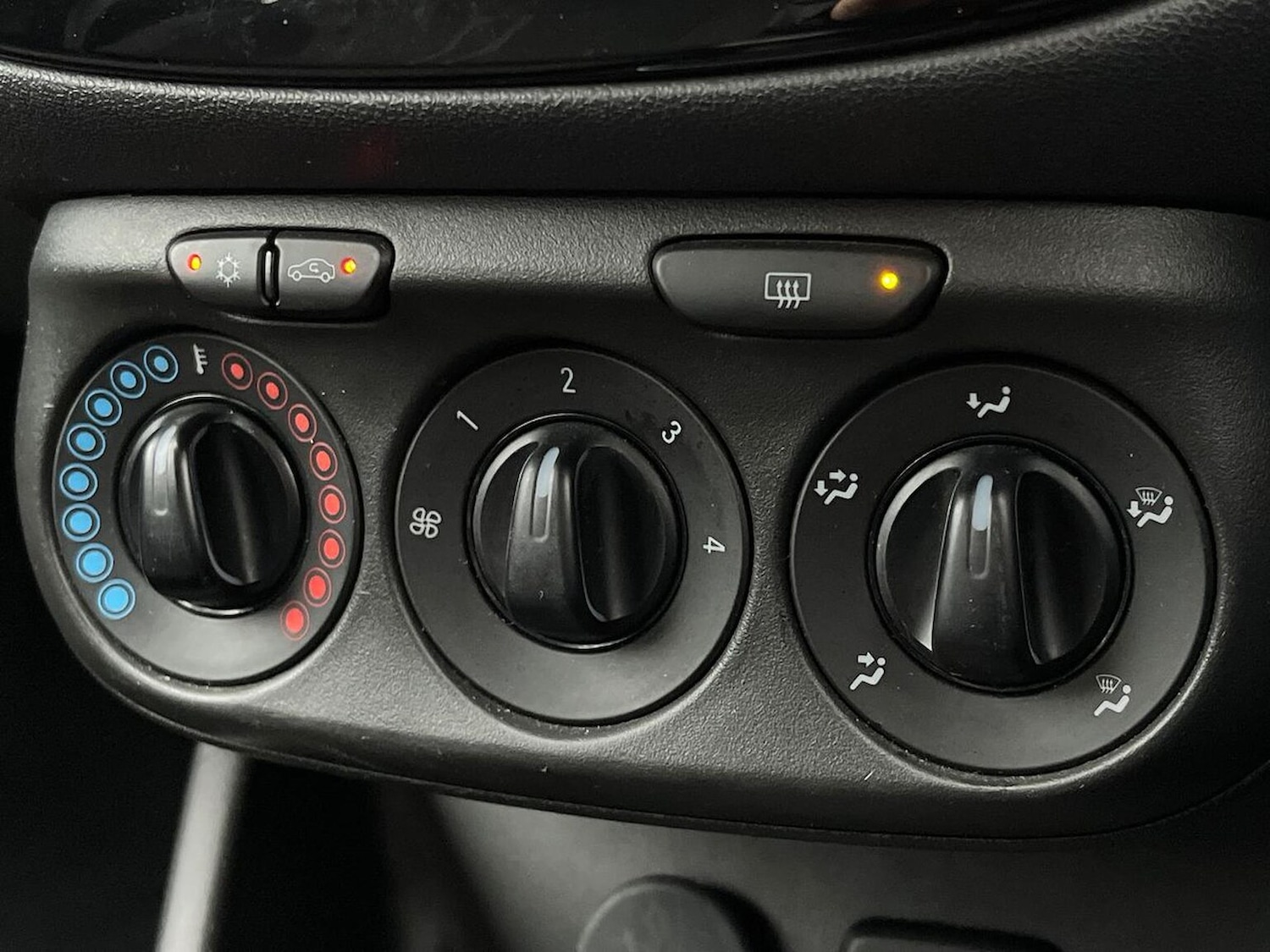 Used Vauxhall Corsa 2018 for sale - 76471057: Photo 12