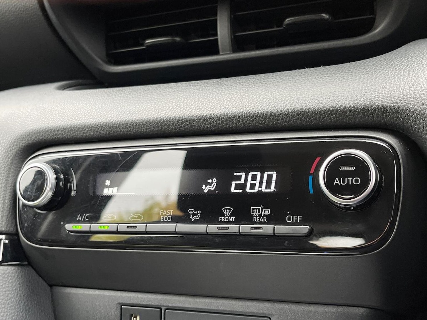 Used Toyota Yaris 2022 for sale - 76292997: Photo 12
