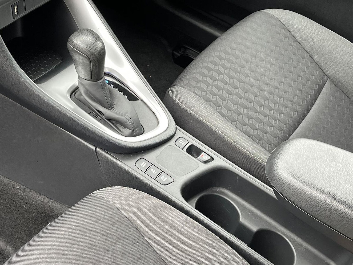Used Toyota Yaris 2022 for sale - 76292997: Photo 13