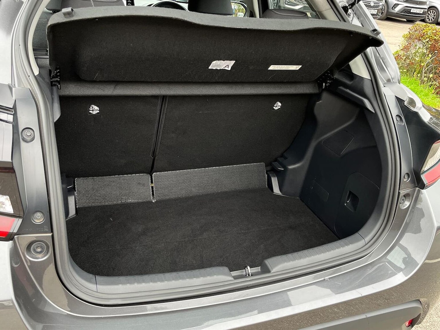 Used Toyota Yaris 2022 for sale - 76292997: Photo 17