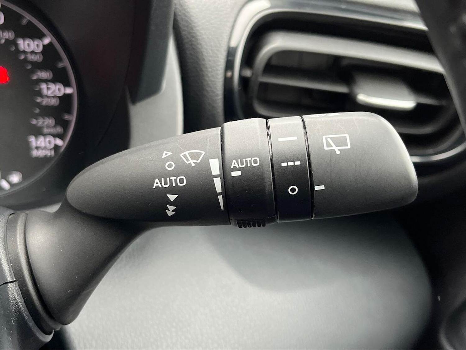 Used Toyota Yaris 2022 for sale - 76292997: Photo 29