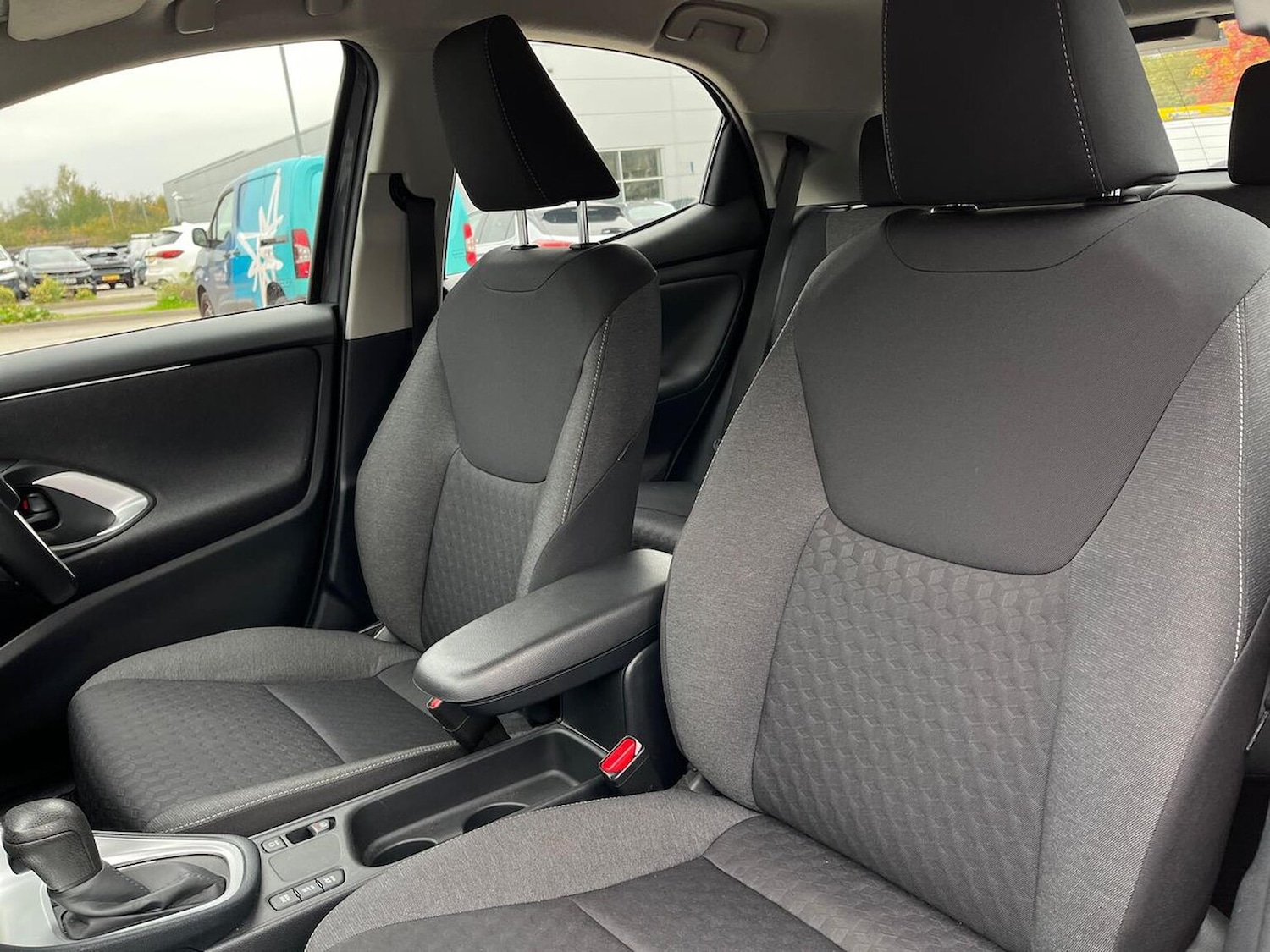 Used Toyota Yaris 2022 for sale - 76292997: Photo 32
