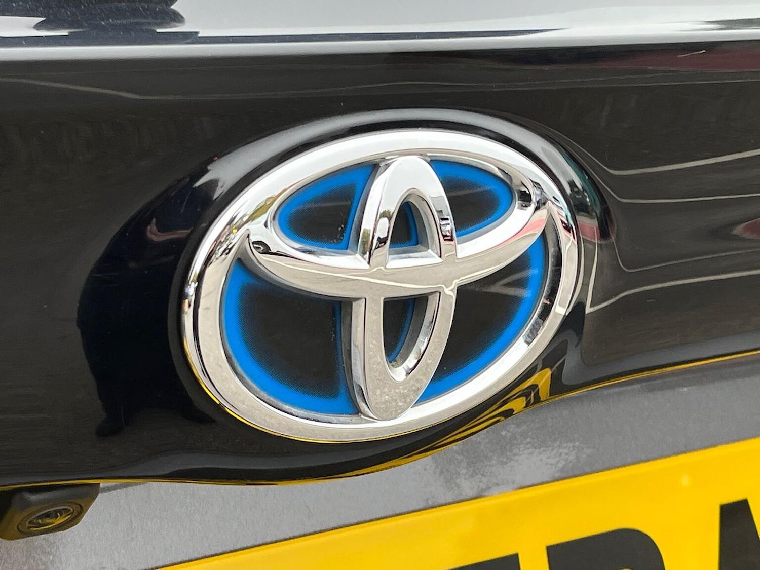 Used Toyota Yaris 2022 for sale - 76292997: Photo 41