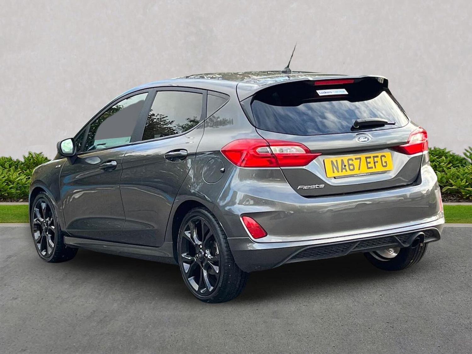 Used Ford Fiesta 2017 for sale - 76329976: Photo 2