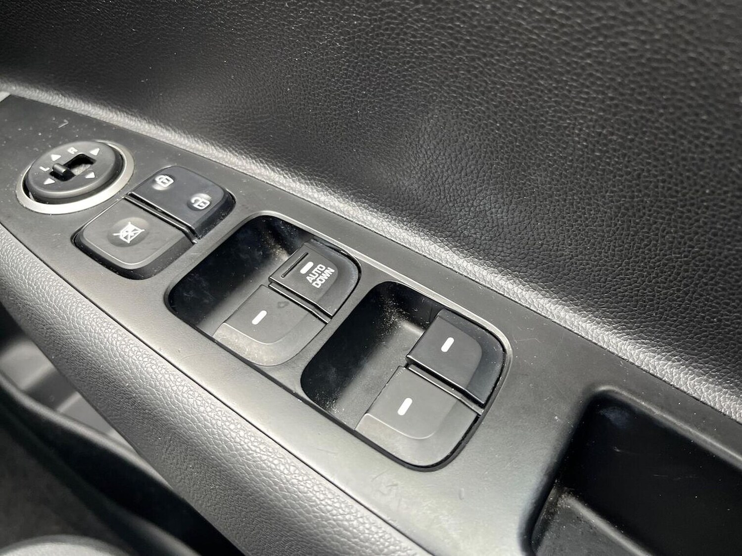 Used Hyundai i10 2019 for sale - 76770040: Photo 21