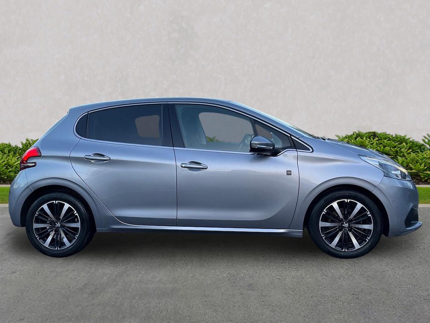 Used Peugeot 208 2019 for sale - 76911192: Photo 3