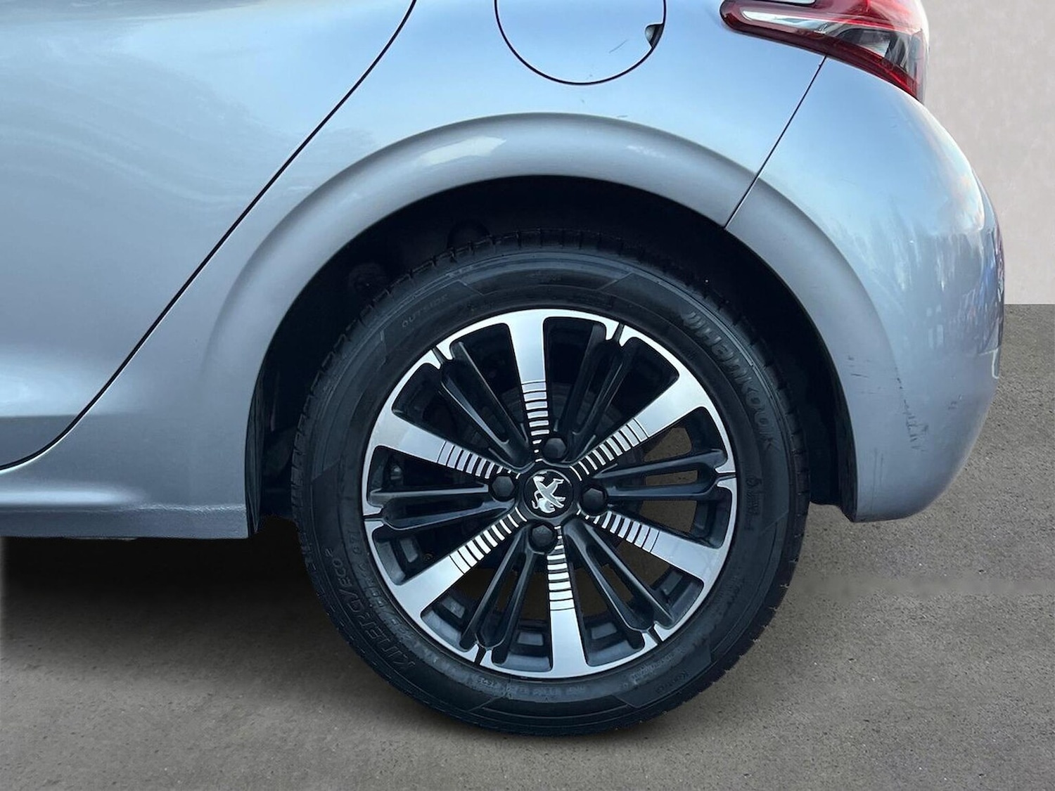 Used Peugeot 208 2019 for sale - 76911192: Photo 7