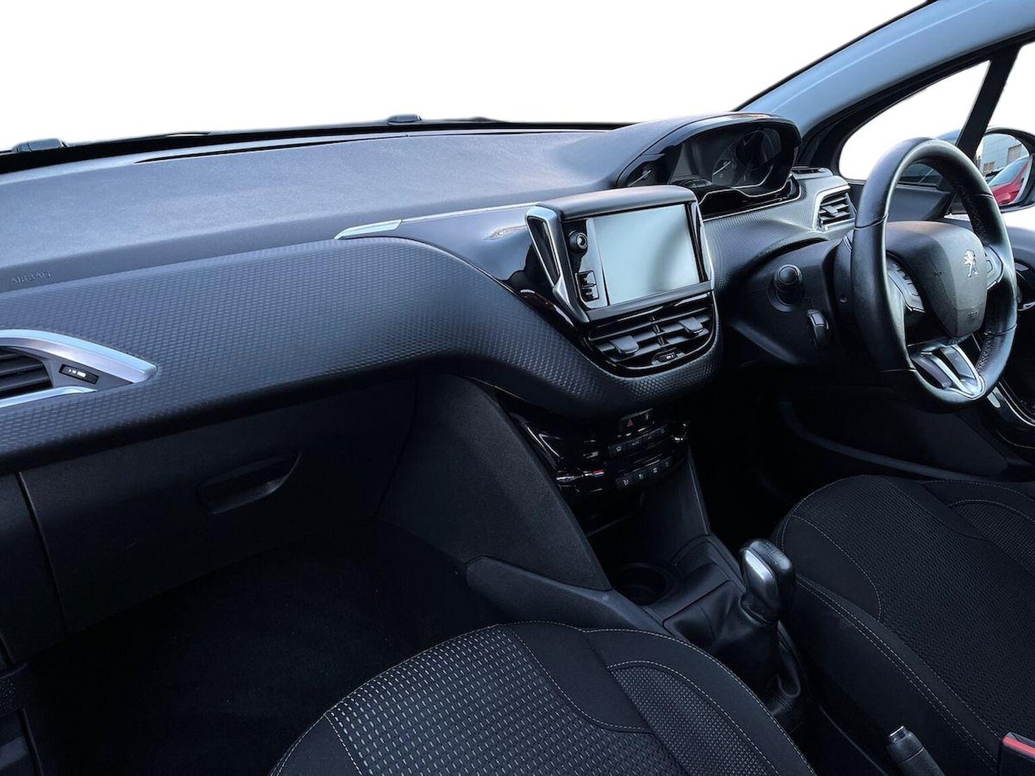 Used Peugeot 208 2019 for sale - 76911192: Photo 8