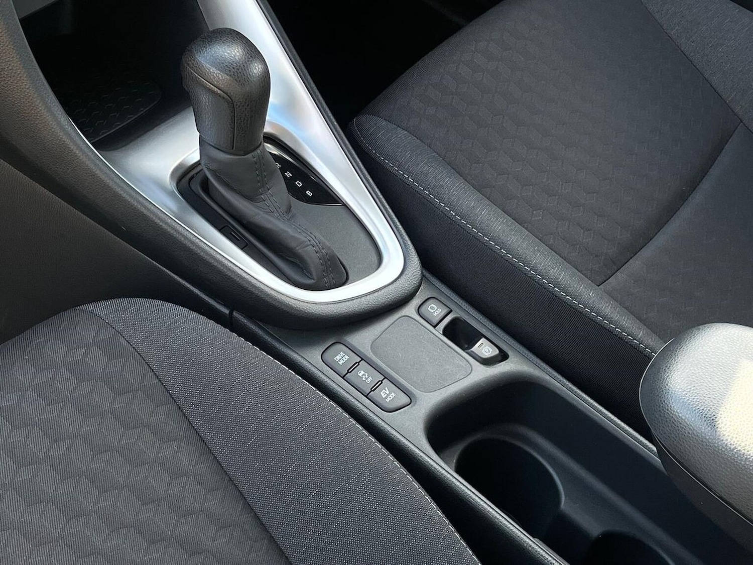 Used Toyota Yaris 2022 for sale - 76187088: Photo 13
