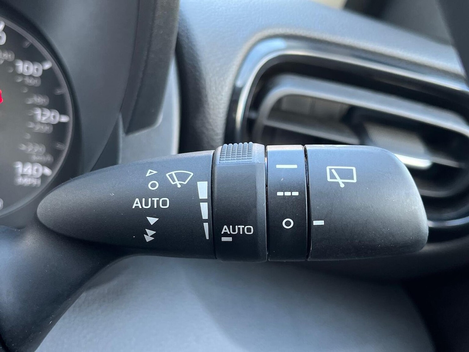 Used Toyota Yaris 2022 for sale - 76187088: Photo 29