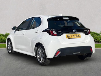 Used Toyota Yaris 2022 for sale - 76187088: Photo 2