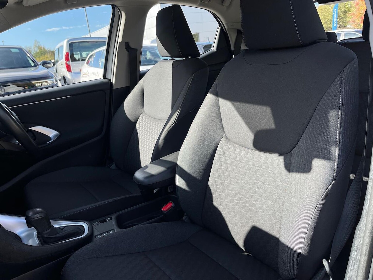 Used Toyota Yaris 2022 for sale - 76187088: Photo 32