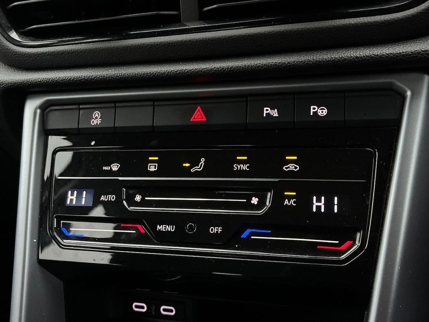 Used Volkswagen T-Roc 2023 for sale - 76986934: Photo 13