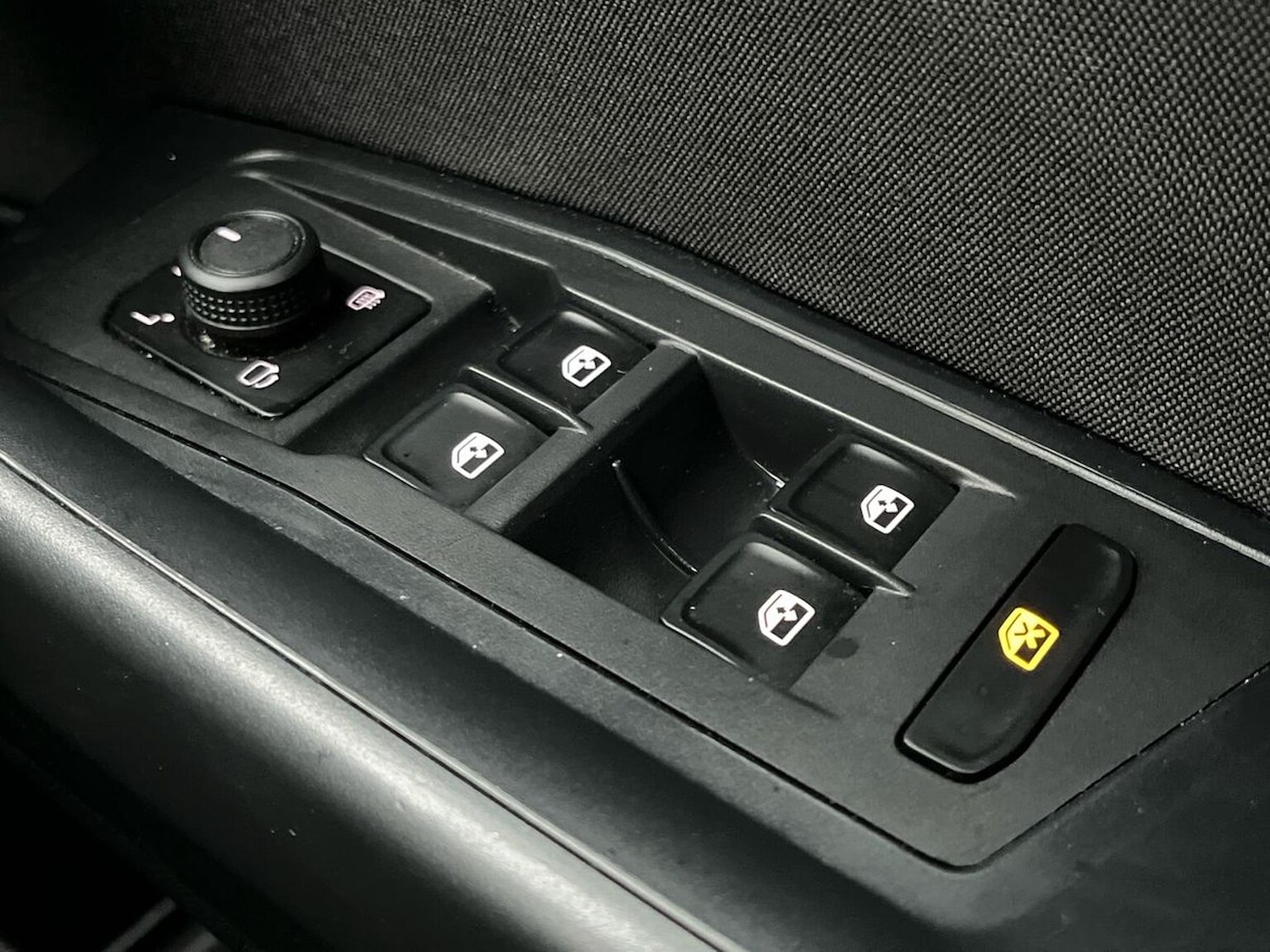 Used Volkswagen T-Roc 2023 for sale - 76986934: Photo 22