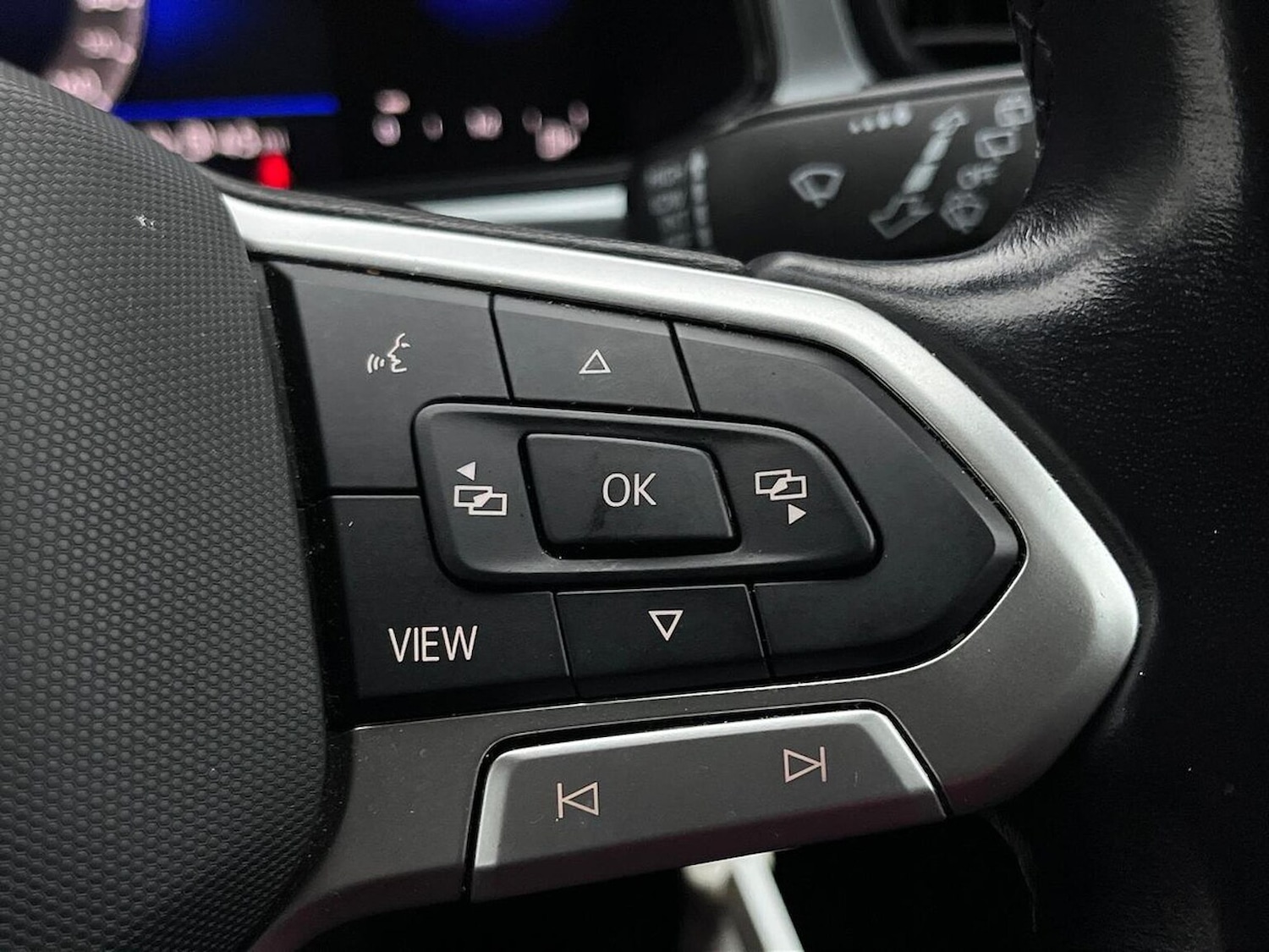 Used Volkswagen T-Roc 2023 for sale - 76986934: Photo 28