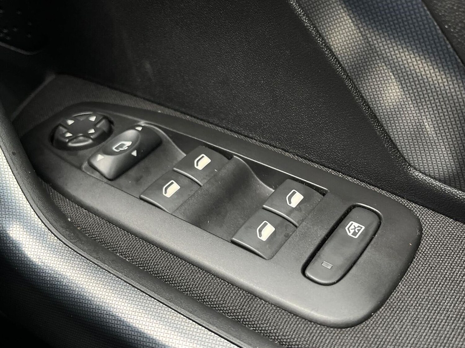 Used Peugeot 2008 2019 for sale - 76611607: Photo 22