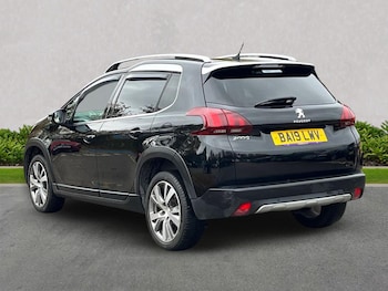 Used Peugeot 2008 2019 for sale - 76611607: Photo