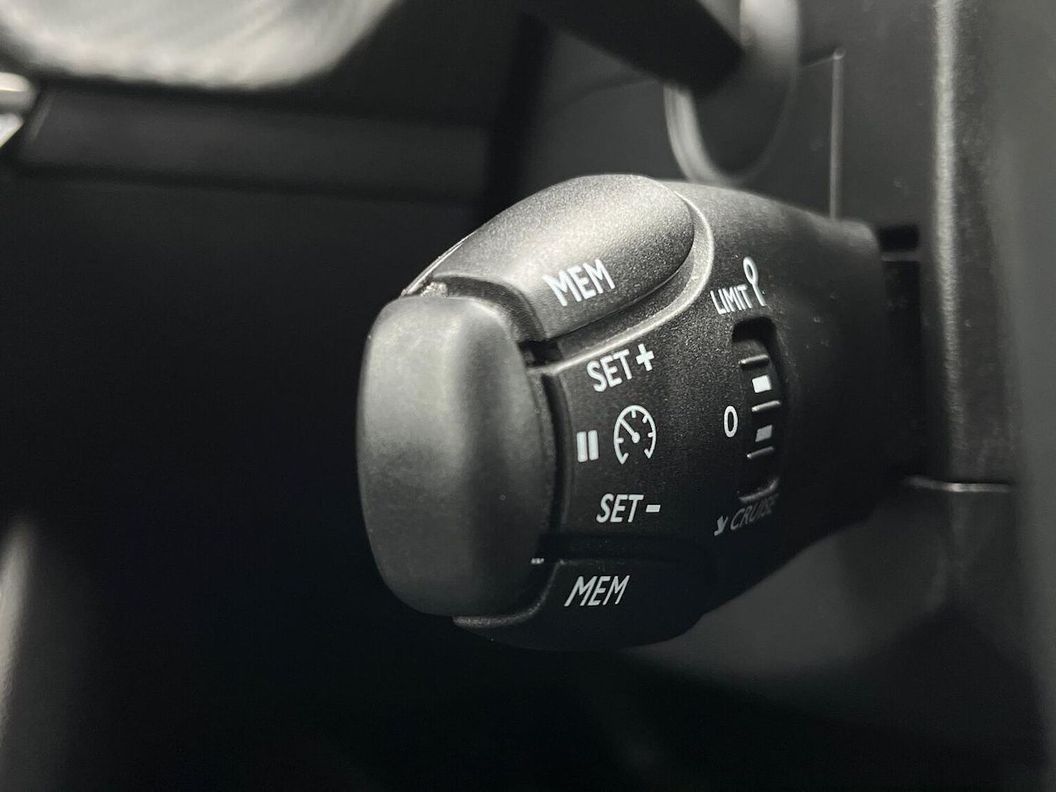 Used Peugeot 2008 2022 for sale - 77488561: Photo 30