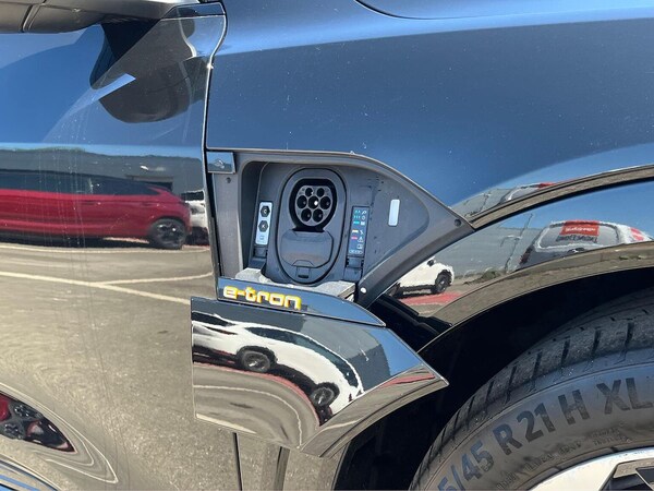 Used Audi e-tron 2021 for sale - 75513028: Photo 42